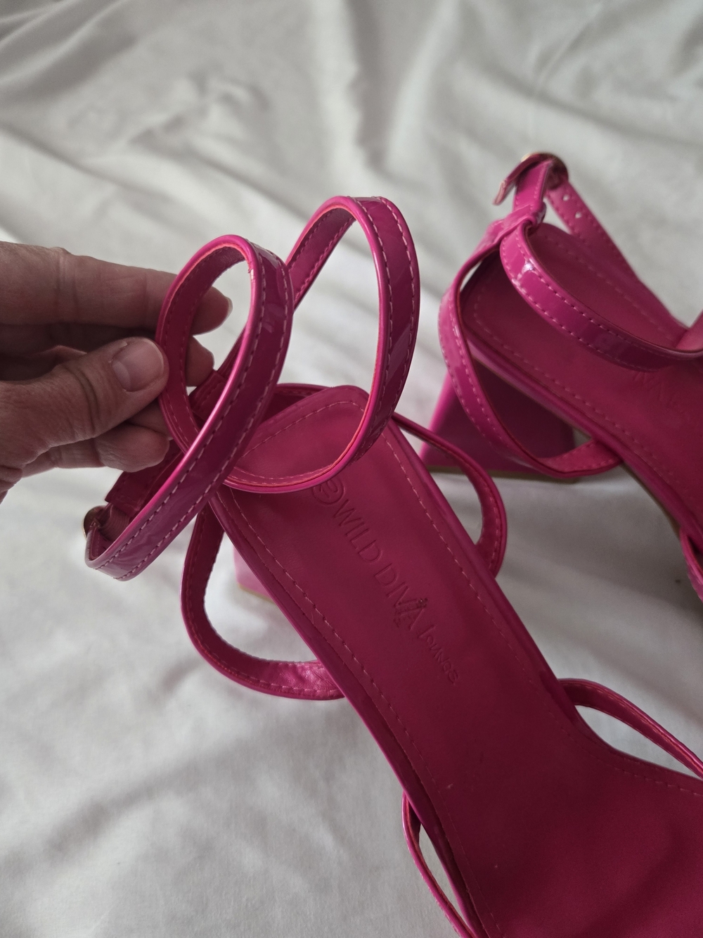 Wild Diva Hot Pink Strappy Block Heel Sandals Sz 10 - Picture 5 of 11